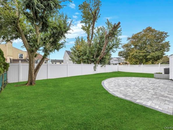 94 jeffery Lane, Oceanside NY 11572