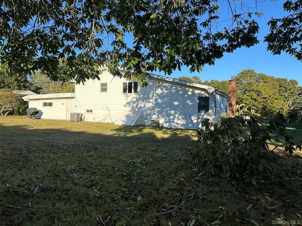 14 Fairview Road, Hampton Bays NY 11946