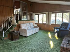 14 Fairview Road, Hampton Bays NY 11946