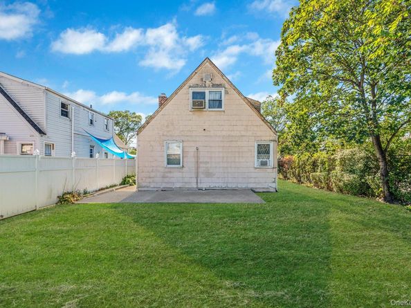 221 Alabama Avenue, Hempstead NY 11550