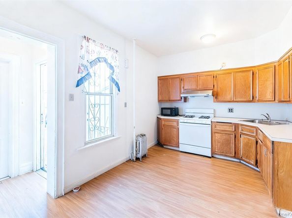 31-39 84th Street, Jackson Heights NY 11370