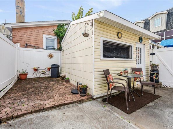 165 Davis Avenue, Inwood NY 11096