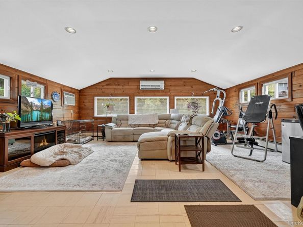 134 Dalmeny Road, Briarcliff Manor NY 10510