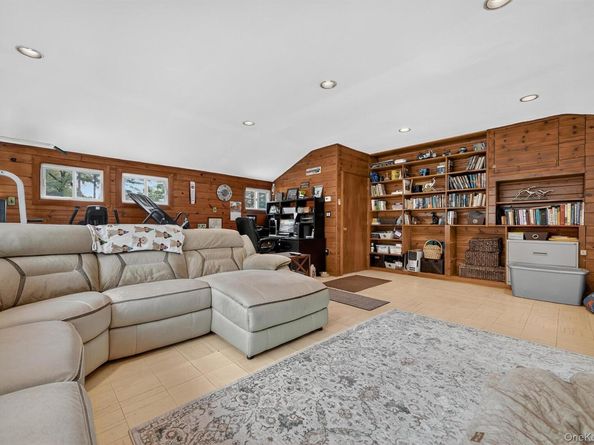134 Dalmeny Road, Briarcliff Manor NY 10510