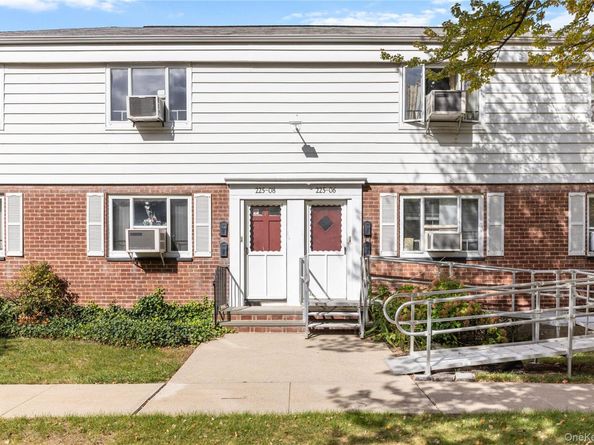 225-08 88th Avenue Upper, Queens Village NY 11429