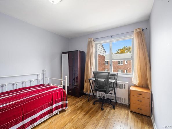 225-08 88th Avenue Upper, Queens Village NY 11429