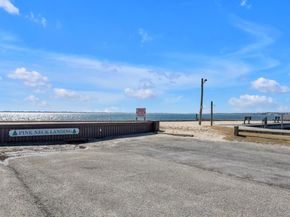 18 Landing Lane, East Quogue NY 11942