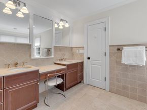 18 Landing Lane, East Quogue NY 11942