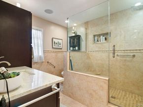 21 Jasper Street, North Valley Stream NY 11580