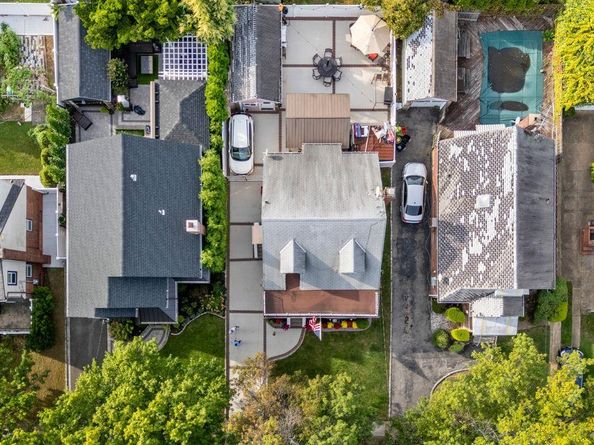 21 Jasper Street, North Valley Stream NY 11580