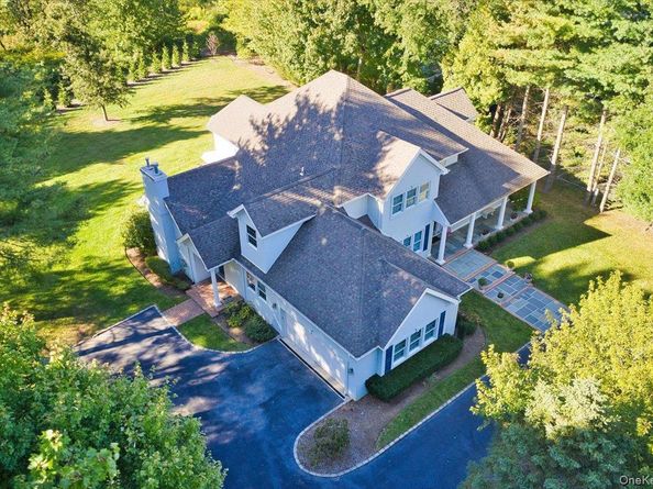 5 Morgan Lane, Locust Valley NY 11560
