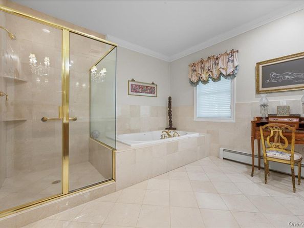 5 Morgan Lane, Locust Valley NY 11560