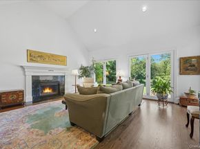 5 Morgan Lane, Locust Valley NY 11560