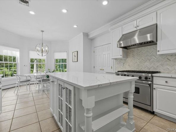 5 Morgan Lane, Locust Valley NY 11560