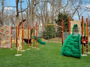 236 Hamlet Drive, Jericho NY 11753