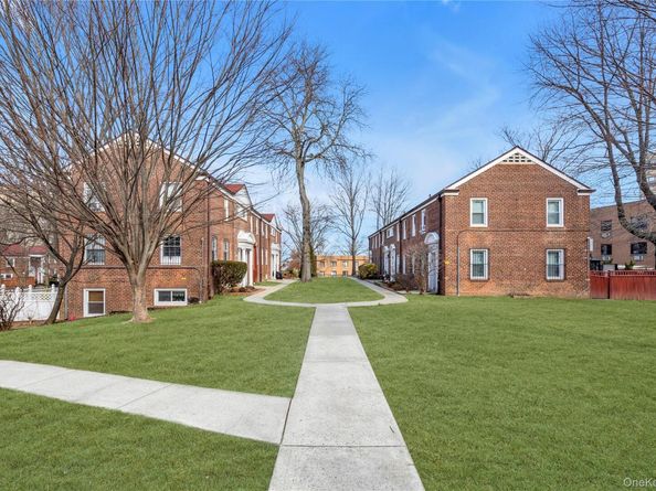 150-77 Village Road 59D, Jamaica Hills NY 11432