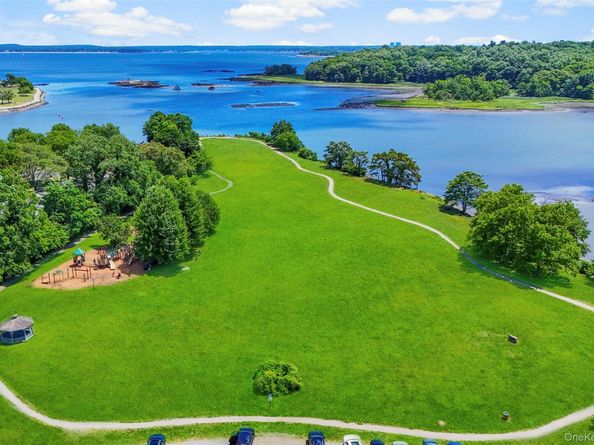 417 Wynnewood Road, Pelham NY 10803