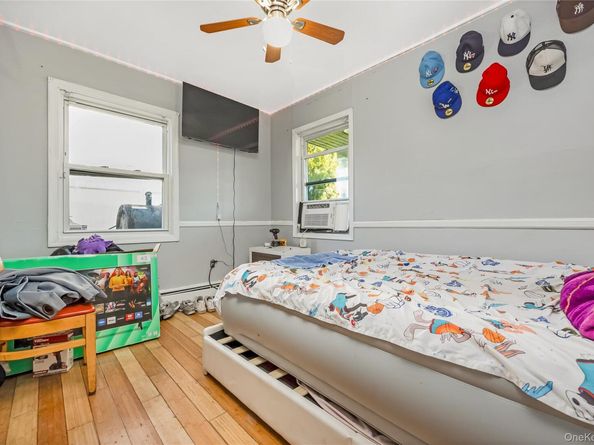 58 Albatross Road, Levittown NY 11756