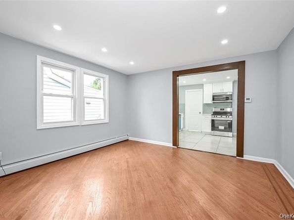 6 Pershing Avenue, Valley Stream NY 11581