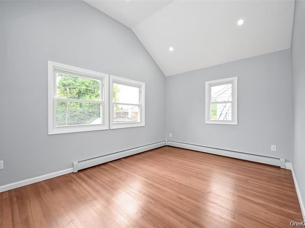 6 Pershing Avenue, Valley Stream NY 11581