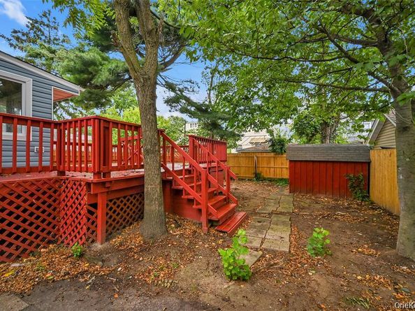 6 Pershing Avenue, Valley Stream NY 11581