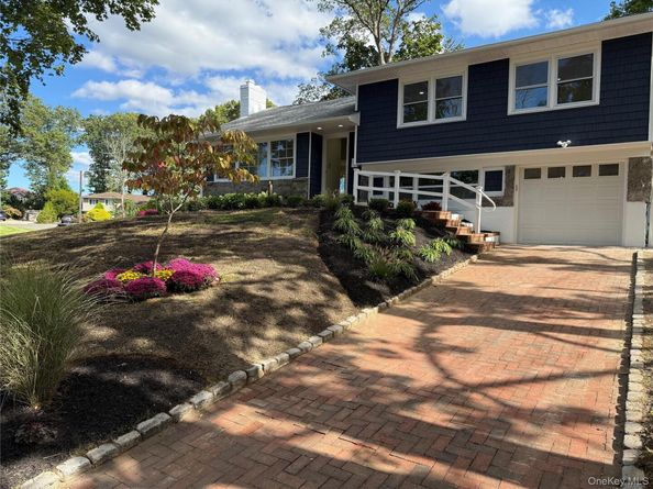 2 Arbor Gate, Old Bethpage NY 11804