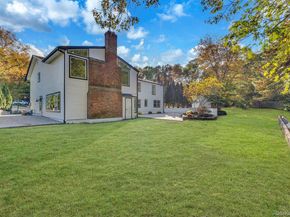 63 Woodland Lane, Smithtown NY 11787