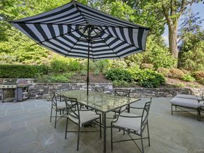 86 Pondfield Road W, Bronxville NY 10708