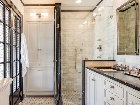 86 Pondfield Road W, Bronxville NY 10708