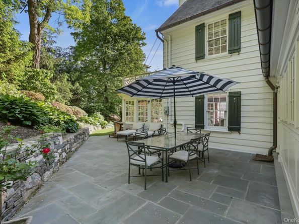 86 Pondfield Road W, Bronxville NY 10708