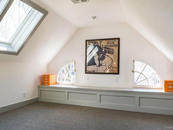 86 Pondfield Road W, Bronxville NY 10708