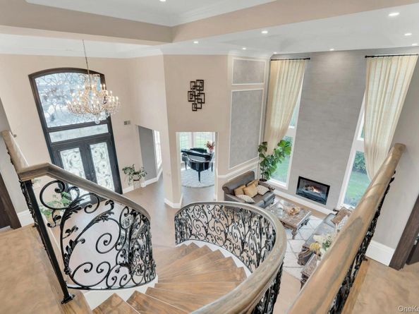 108 Fig Drive, Dix Hills NY 11746