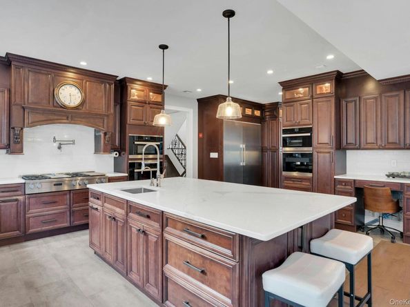 108 Fig Drive, Dix Hills NY 11746