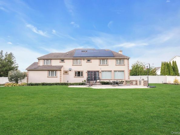 108 Fig Drive, Dix Hills NY 11746