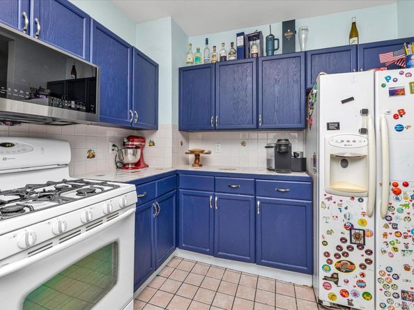 1894 Commonwealth Avenue, Merrick NY 11566