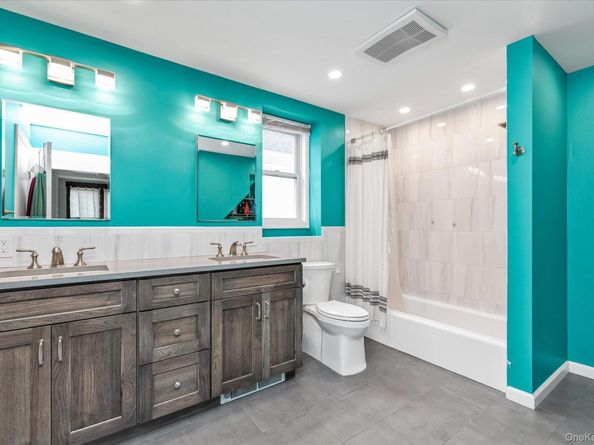 1894 Commonwealth Avenue, Merrick NY 11566