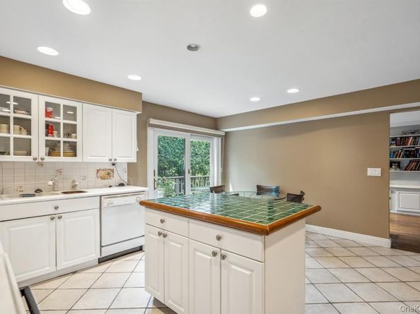 55 Maple Run Drive, Jericho NY 11753
