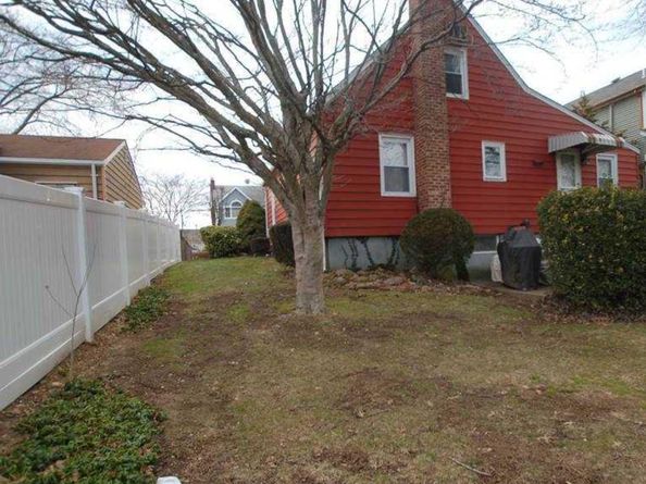 7 Miles Avenue, Albertson NY 11507