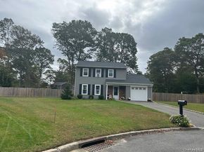 4 Green Terrace, Ridge NY 11961