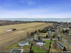 17 Ritas Court, Jamesport NY 11947