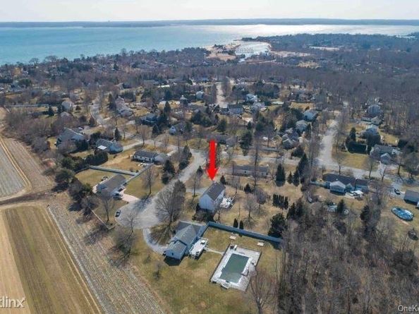 17 Ritas Court, Jamesport NY 11947