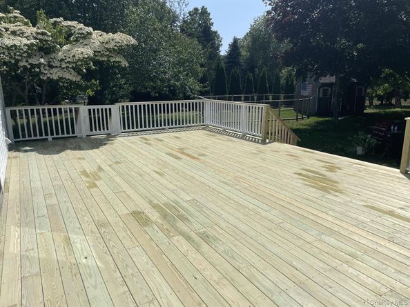 17 Ritas Court, Jamesport NY 11947