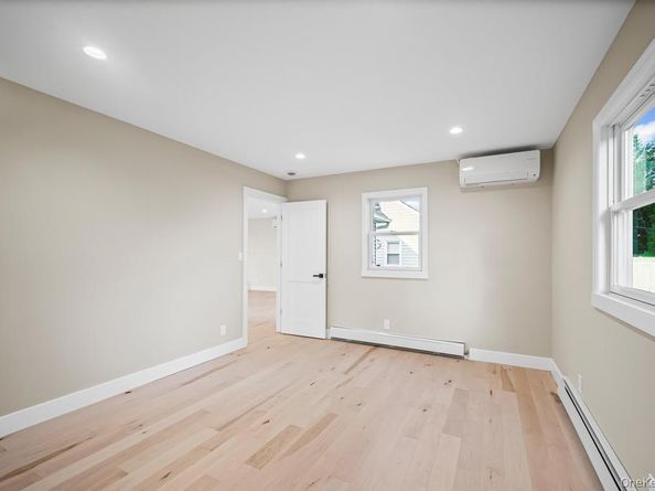 732 Woodside Drive, Wantagh NY 11793
