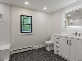 5 Satterly Road, East Setauket NY 11733