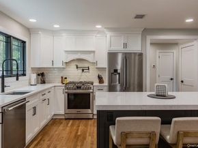 5 Satterly Road, East Setauket NY 11733