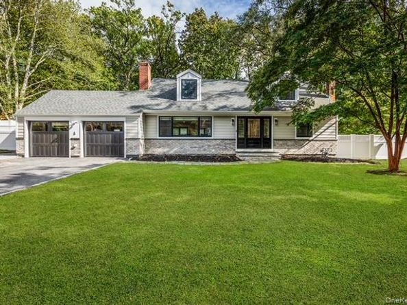 5 Satterly Road, East Setauket NY 11733