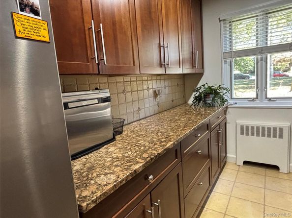 41 Lawrence Drive A, White Plains NY 10603