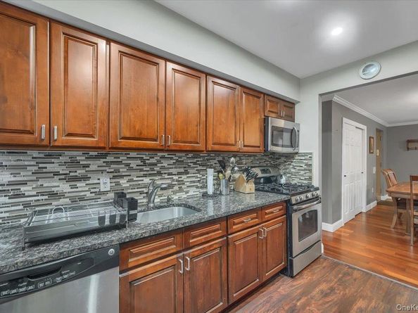 190 W 239th Street, Bronx NY 10463