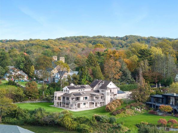 8 September Lane, Glen Cove NY 11542