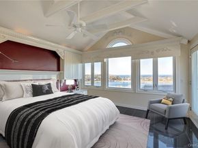 8 September Lane, Glen Cove NY 11542